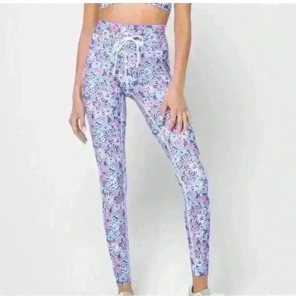 L*SPACE active Set! High Rise Leggings and underwire Bra Oopsie Daisy - Picture 3 of 14